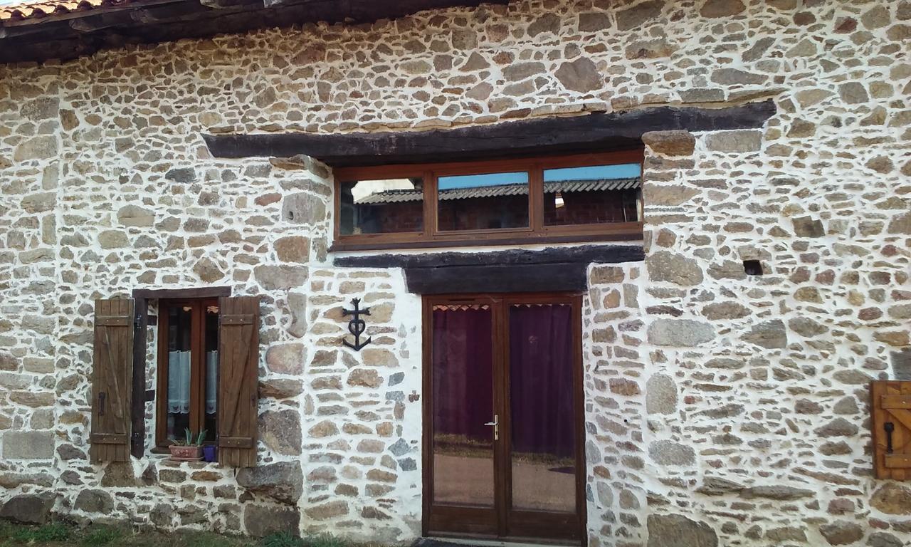 La Croix De Camargue Bed and Breakfast Oradour-sur-Glane Exteriör bild