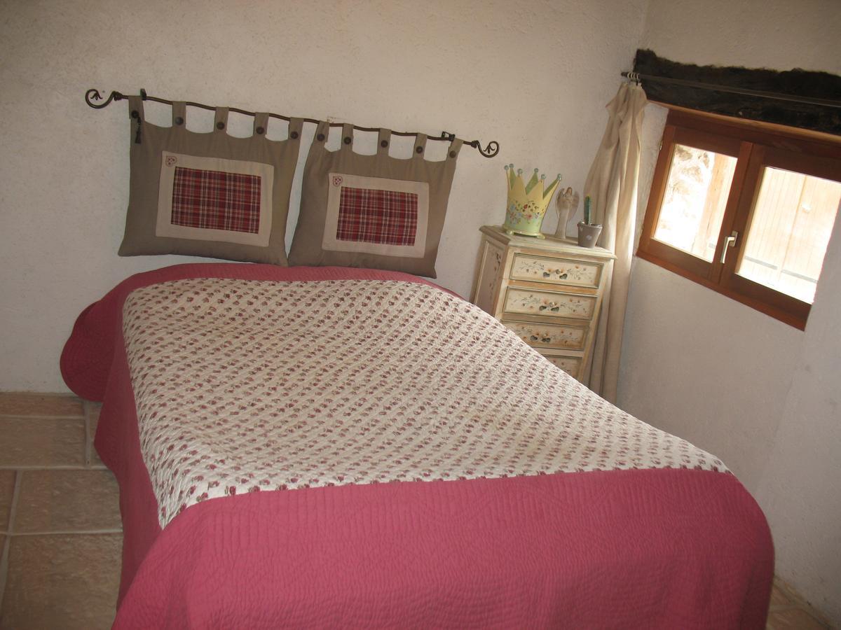 La Croix De Camargue Bed and Breakfast Oradour-sur-Glane Exteriör bild