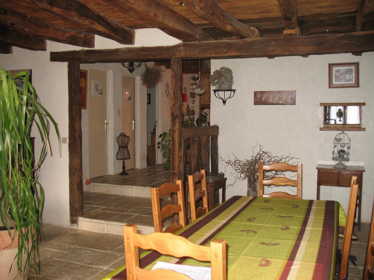 La Croix De Camargue Bed and Breakfast Oradour-sur-Glane Exteriör bild